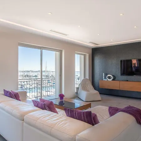 Vieux Port Apartment
